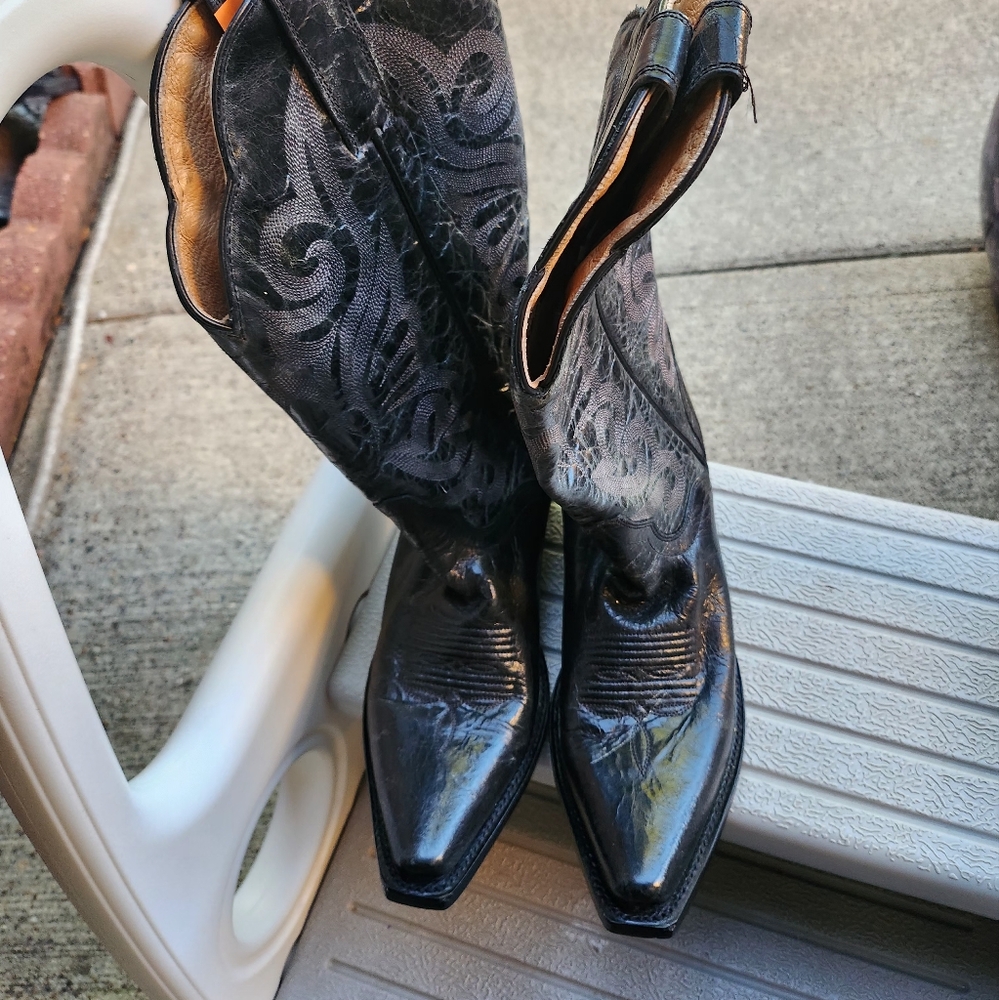 UNISEX COWBOY LEATHER BOOTS  BY J B DILLAN